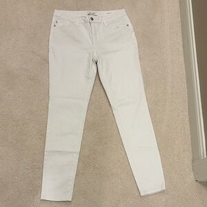 Judy Blue White Skinny Jeans